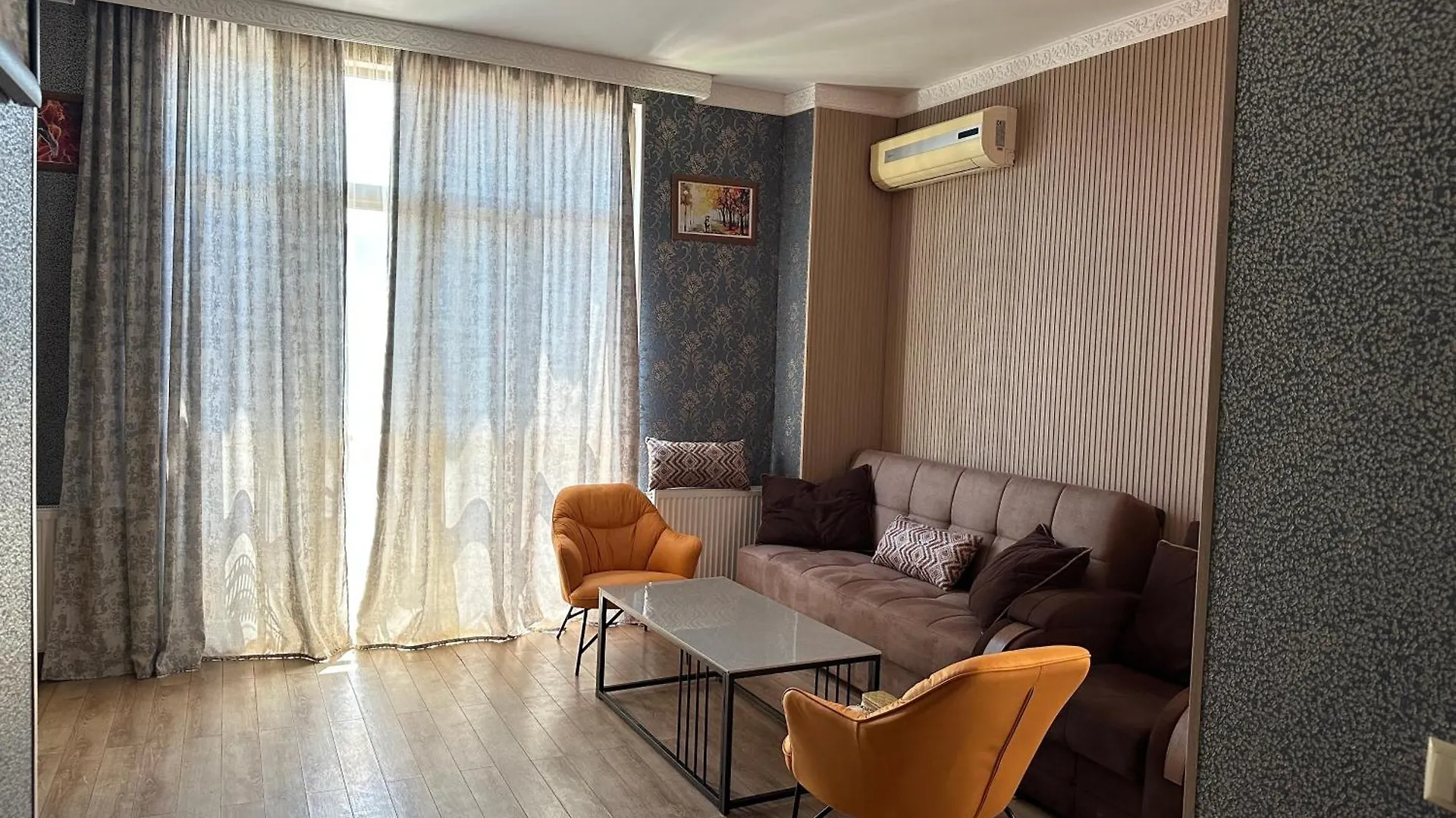 Apartament On Rustaveli Batumi Lägenhet